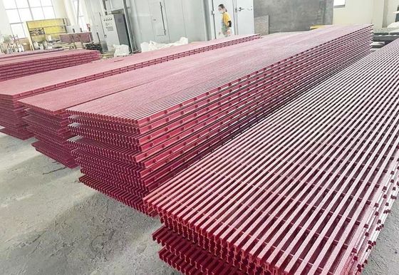 Griglie di plastica rinforzata in fibra di vetro resistente a sostanze chimiche per pavimenti industriali