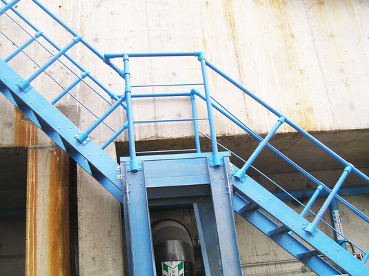 Profili a trazione di FRP leggeri e resistenti a forma di L per il servizio di taglio