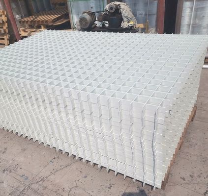 Griglia di soffitto in FRP a superficie liscia Griglia di fibra di vetro Griglia sospesa al soffitto 80mm 100mm Mesh