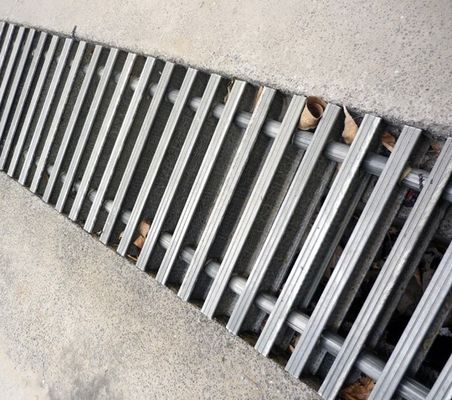 Copertura di griglia di scarico di FRP antiscivolo con resistenza chimica e servizio di taglio