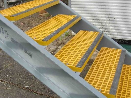 Strisce di fibra di vetro pultrudate ad alta resistenza, la soluzione anti-slip ideale per le scale