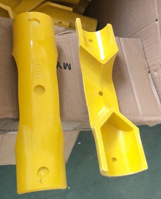 Connettore T Cross Tee in fibra di vetro protetto da UV per tubi di recinzione in FRP da 36 mm e 50 mm