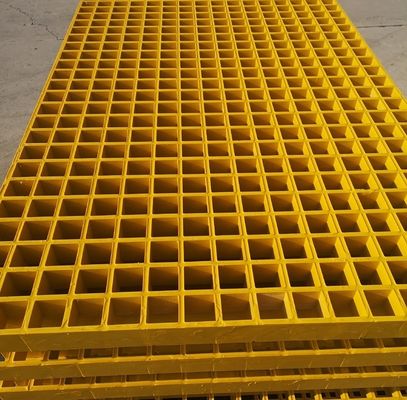 Soluzione per pavimenti per pollame/uccelli/colombi