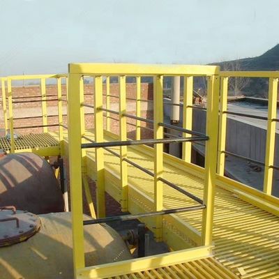 Forza Peso leggero Soluzione di recinzione a tubo quadrato in FRP con stile di progettazione tradizionale