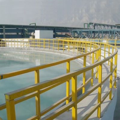 Forza Peso leggero Soluzione di recinzione a tubo quadrato in FRP con stile di progettazione tradizionale