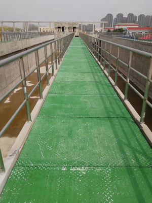 Griglie per passeggiate in FRP con colori personalizzati e superficie grigliata di sabbia antiscivolo