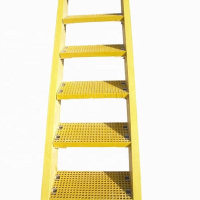Scala a profilo in FRP resistente allo scivolamento con battistrada a griglia resistente