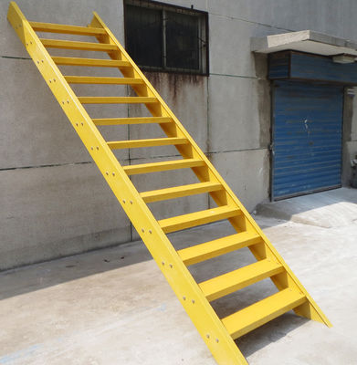 Scala a profilo in FRP resistente allo scivolamento con battistrada a griglia resistente