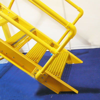 Scala a profilo in FRP resistente allo scivolamento con battistrada a griglia resistente