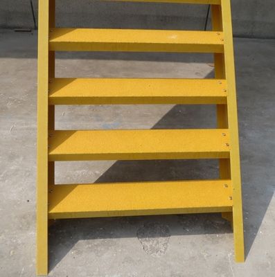 Lunghezza da 1m a 11,6m Scala in fibra di vetro su misura con FRP resistente allo scivolamento