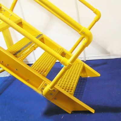 Strutture di scalinate in FRP isolate