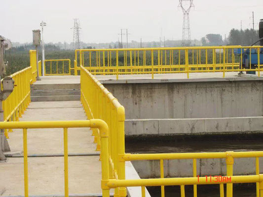 Piano di progettazione industriale per pavimenti montato 50 mm manicotto rotondo in FRP per impianti di trattamento delle acque reflue