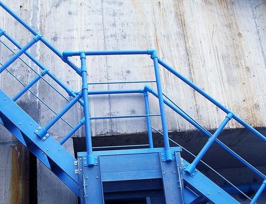 Scalinate a gradini di fibra di vetro isolanti industriali Anticorrosione e robuste per piattaforme