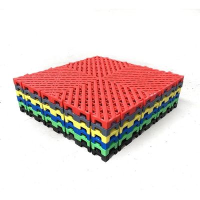 Pavimento di griglia di plastica PP per autolavaggio di 1,8 cm di spessore per piastrelle di pavimento del garage