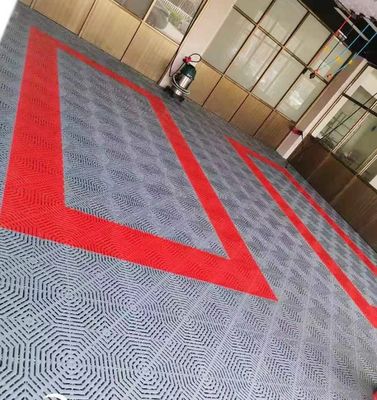 40x40x3.0cm Materassi di plastica spessa in PP per rivestimento del pavimento del garage