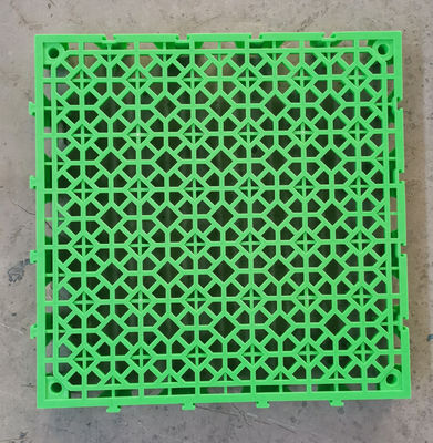 40x40x4.0cm PP Interlocking Mat di plastica per facile lavaggio delle auto e copertura del pavimento del garage