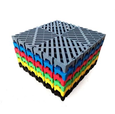 50x50x5.0cm tappetini di pavimento di plastica per garage per laboratorio di lavaggio di automobili stile di design industriale