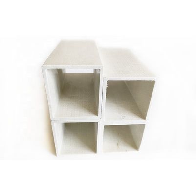Fabbricazione a partire da legni di supporto quadrati con rivestimento antincorrosivo in fibra di vetro resistente
