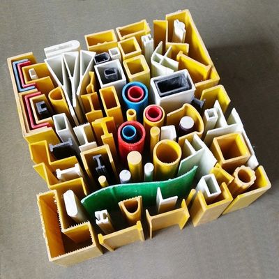 Profili in FRP di maggiore resistenza e peso leggero per colori personalizzati nella tecnologia di pultrusione
