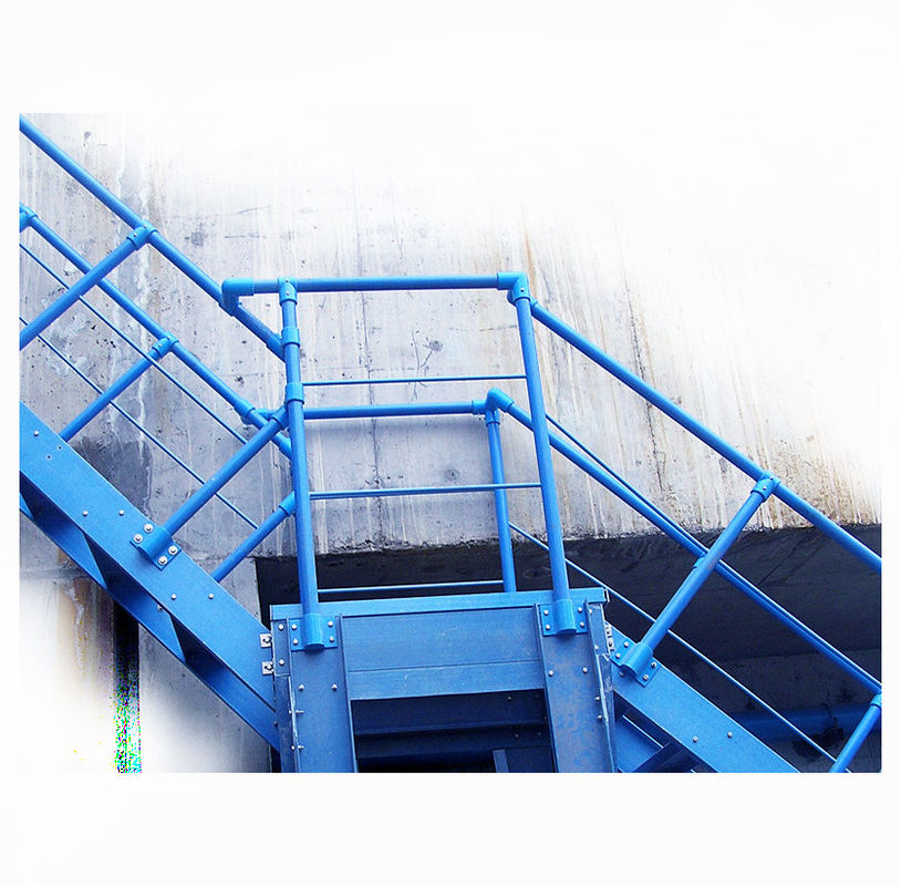Strutture di scalinate in FRP isolate